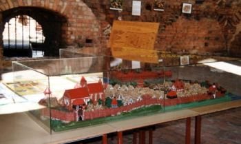 In der Ausstellung wird u.a. ein Modell von Stadt und Burg gezeigt