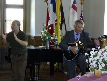 Auch Bürgermeister Clemens Behr ist musikalisch!